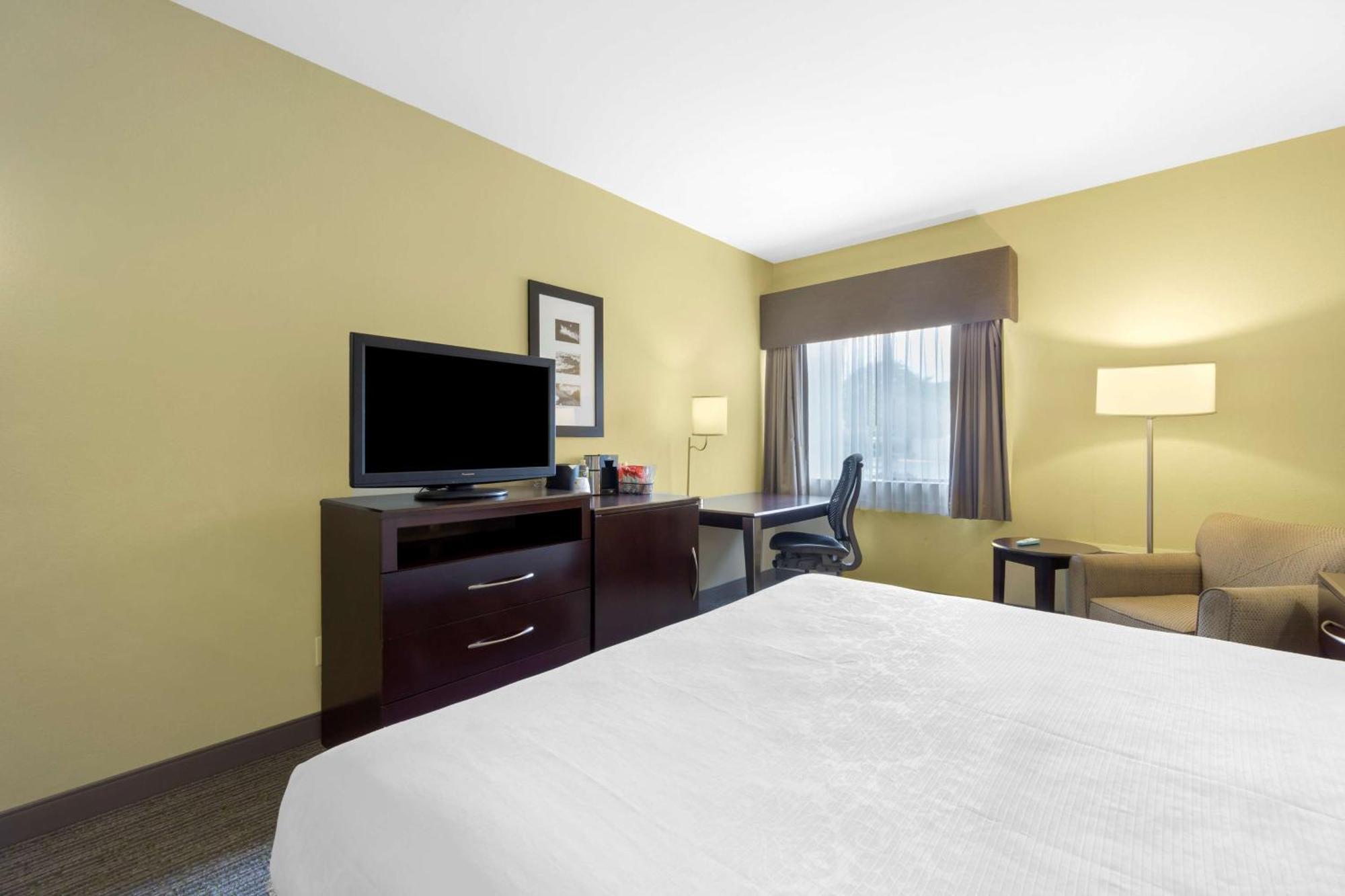 Отель Best Western Plus Plaza By The Green Кент Экстерьер фото